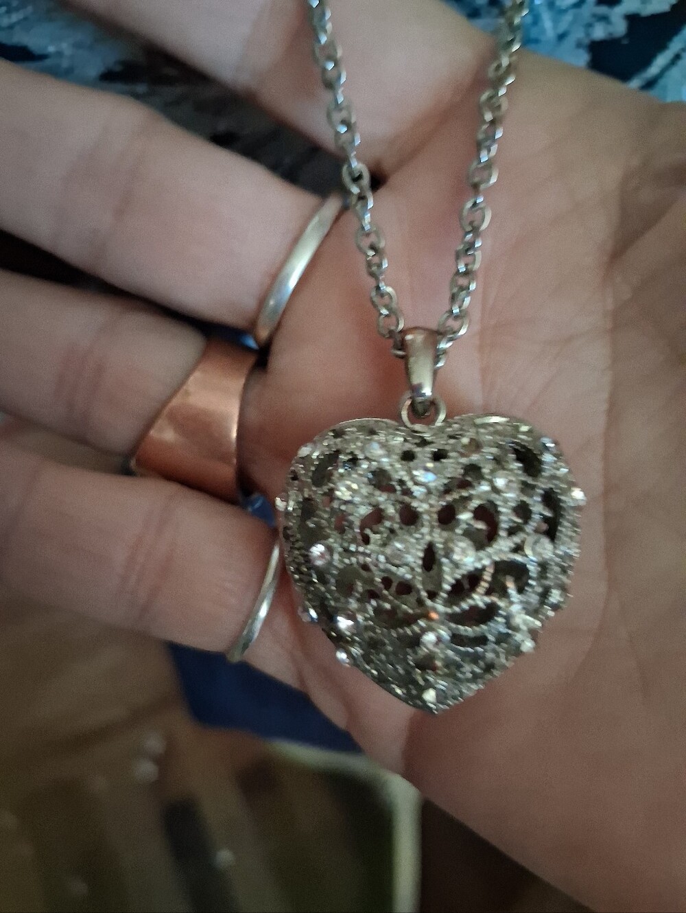 Silver Heart Filigree Pendant Necklace - Elegant Women's Jewelry
